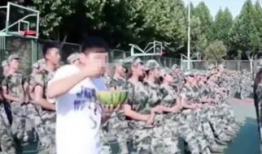 吃瓜爆料军训跳舞女生,揭秘军训跳舞女生的独特风采