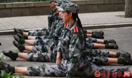 吃瓜爆料军训跳舞女生,揭秘军训跳舞女生的独特风采